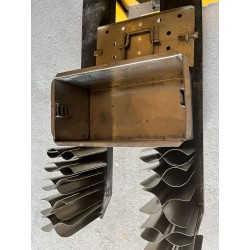 DAUBIÈRE À PIEDS INOX