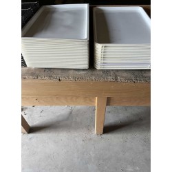 PLATS PLASTIQUES POUR ECHELLE INOX