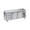 DESSERTE REFRIGEREE INOX CENTRALE -2/+8°C  2 P. GN1/1+1 BLOC 3 TIROIRS, SUR ROULETTES Ø 100 MM, L 1795 P 700 H 850