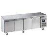 DESSERTE REFRIGEREE INOX CENTRALE, -2/+8°C,   4 P. GN1/1, SUR ROULETTES Ø 100 MM, L 2230 P 700 H 850