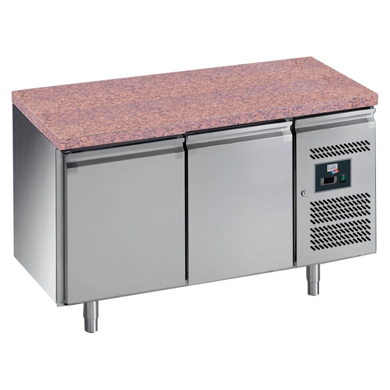 DESSERTE REFRIGEREE INOX CENTRALE -2/+8°C DESSUS GRANIT, 2 PORTES POUR GRILLES 600 X 400 MM, L 1510 P 800 H 850