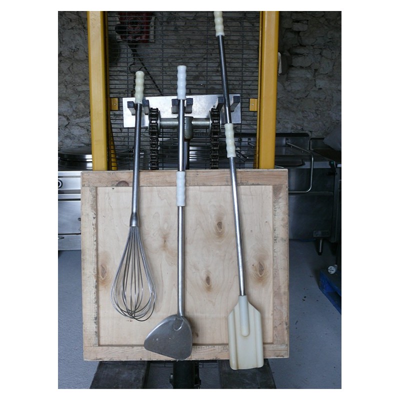 EQUIPEMENT LOT USTENSILES EQUIPEMENT LOT USTENSILES
