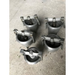 MOULE À JAMBONNEAU SUR PIEDS