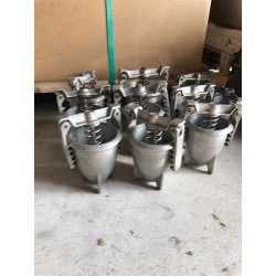 LOT DE 10 MOULES À JAMBONNEAU SUR PIEDS