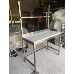 TABLE DE DÉCOUPE CHÂSSIS INOX AVEC DOSSERET
