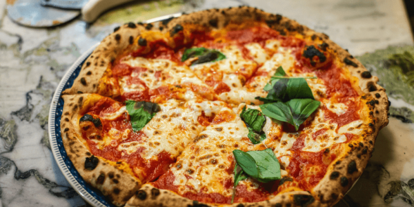 Comment se servir d'un four à pizza professionnel ?