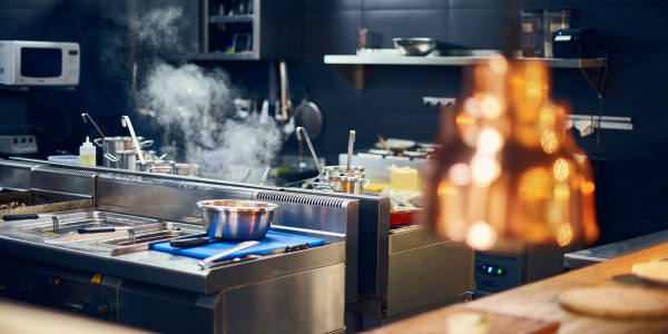 Le matériel professionnel de cuisine pour maintenir vos plats et aliments chauds