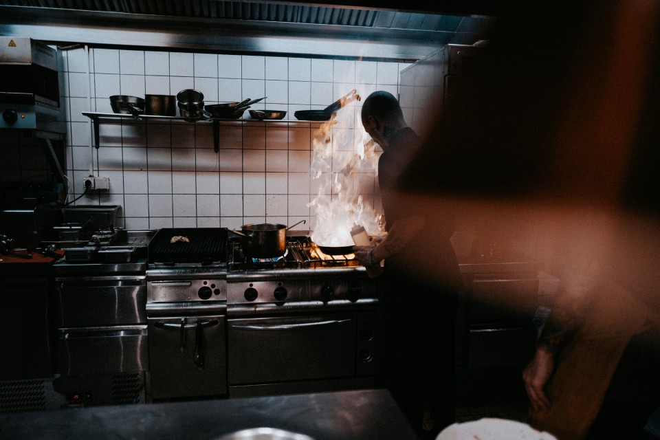 Piano de cuisson, four ou table de cuisson : quel matériel privilégier ?